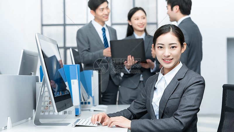 在选择企业管理咨询公司时，需注意以下几点：