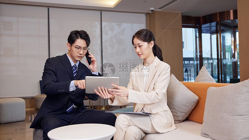在选择融资计划书代写服务时，可以从以下几个方面进行考察：